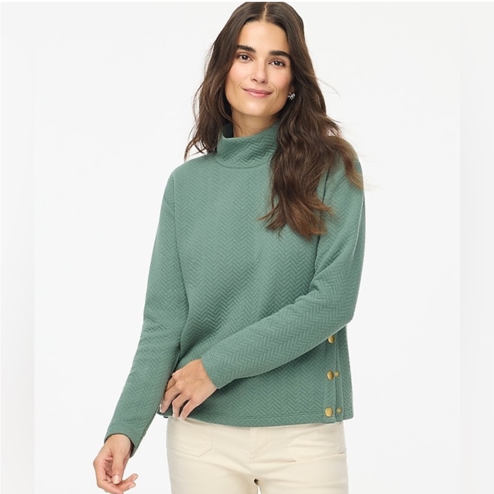 J. Crew Quilted sweatshirt w/ brass snaps L